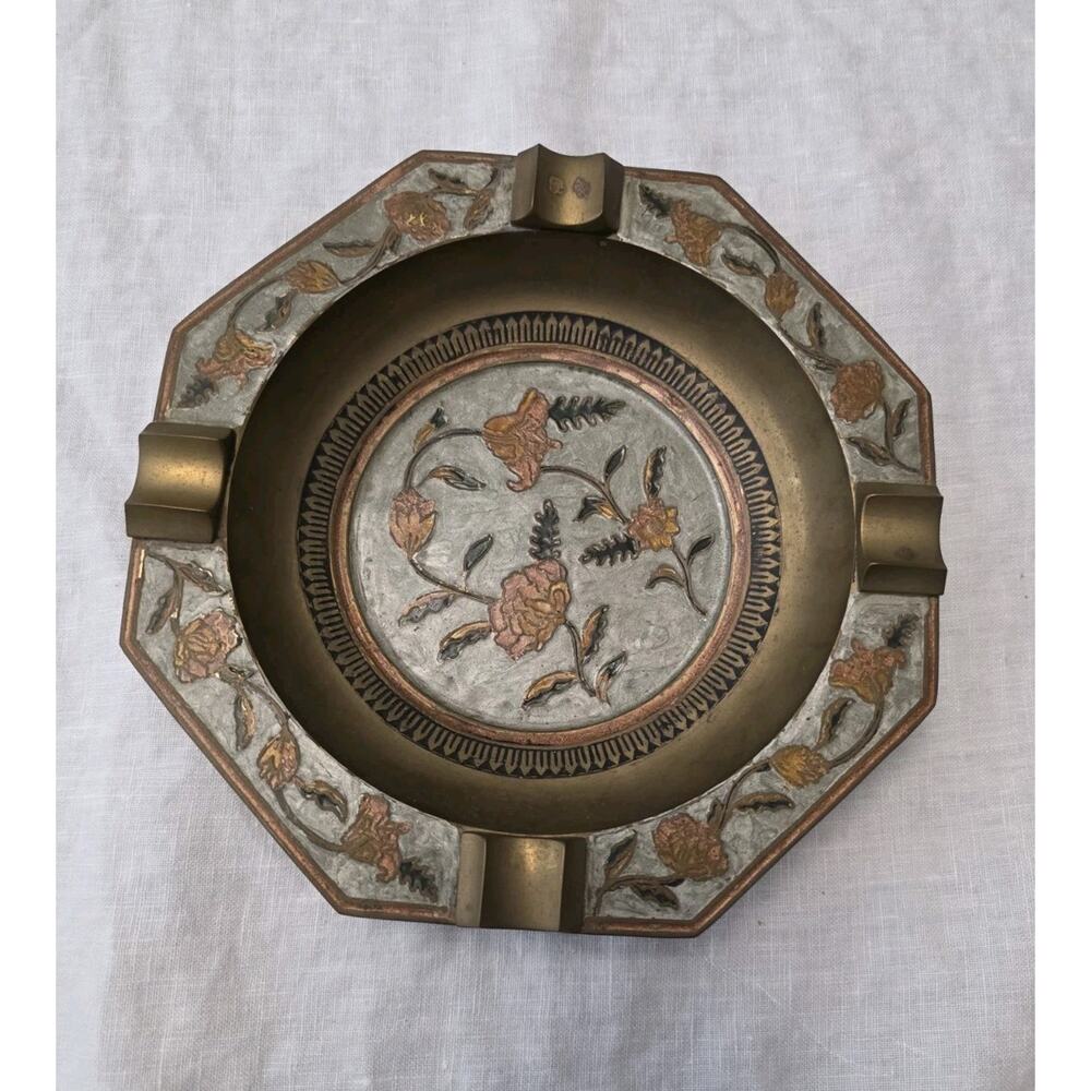 Vintage Brass Glass Ashtray Cigar /Ciagrette 4 Holder Floral Brass 8” Enesco